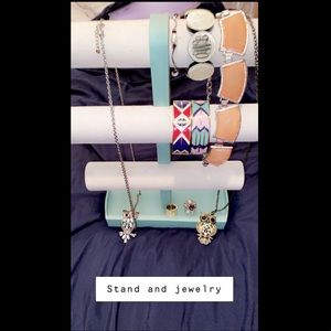 Jewelry Stand with Jewelry